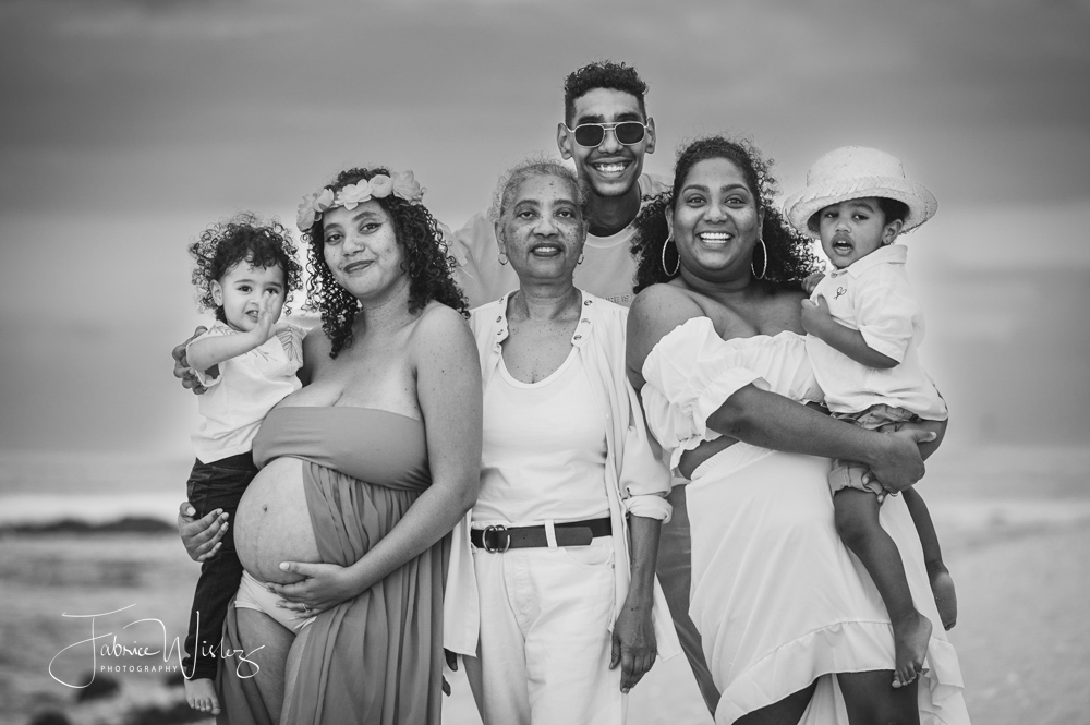 Photo de famille à la plage