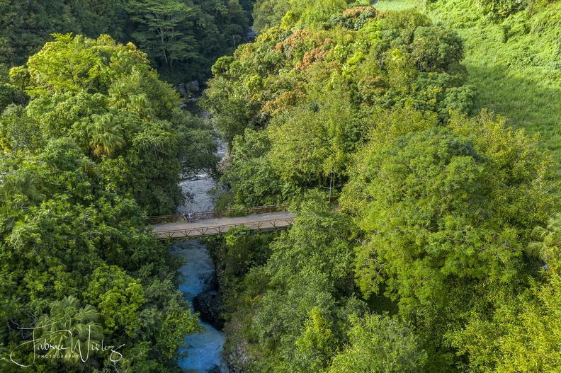 Le pont qui enjambe la rivière des roches - Ref:16012022-DJI 0883